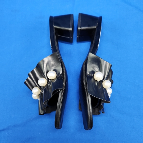 Camel Threads Grace Womens Size 8 Black Slip On Ruched w/ Pearls Heel Sandals - Picture 11 of 13